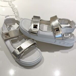 Valentino Garavani Rockstud Accent Leather Sandals